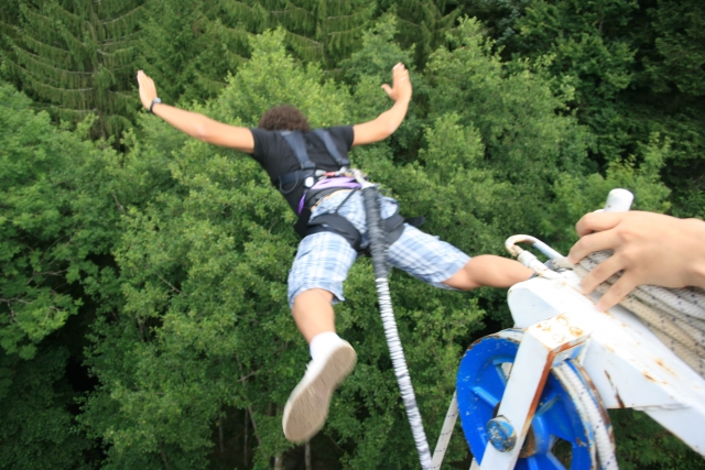 Dare to bungee jump in the 89 